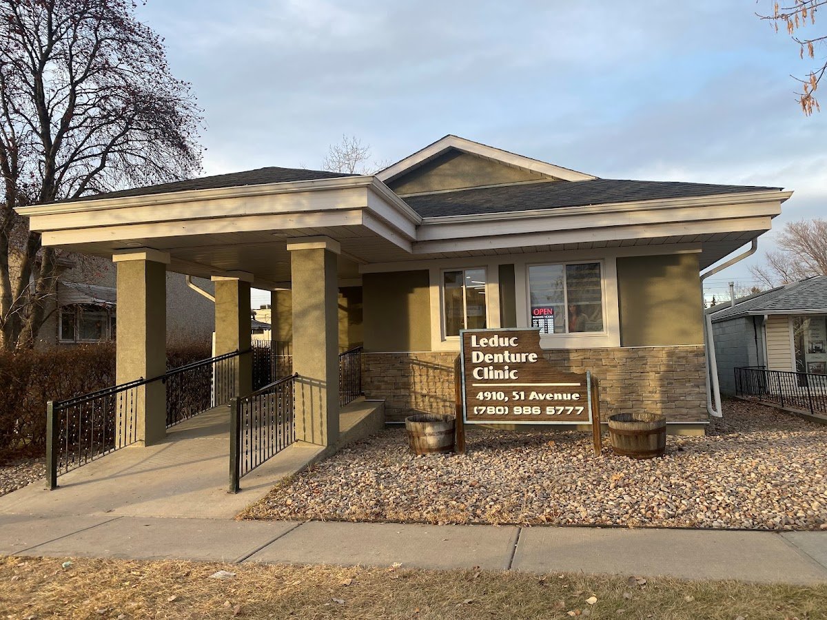 Leduc Denture Clinic