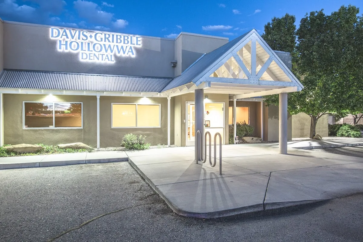 Davis Gribble Hollowwa Dental