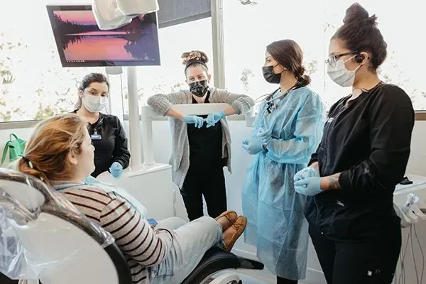 4M Dental Implant Center
