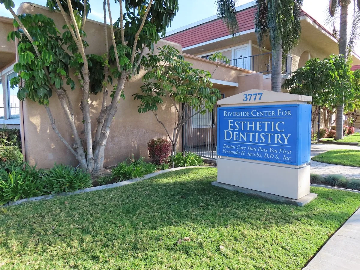 Riverside Center For Esthetic Dentistry