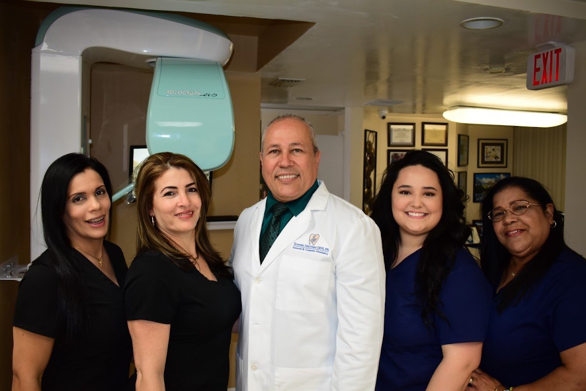 EM Dental Corp - Ernesto Martinez D.D.S